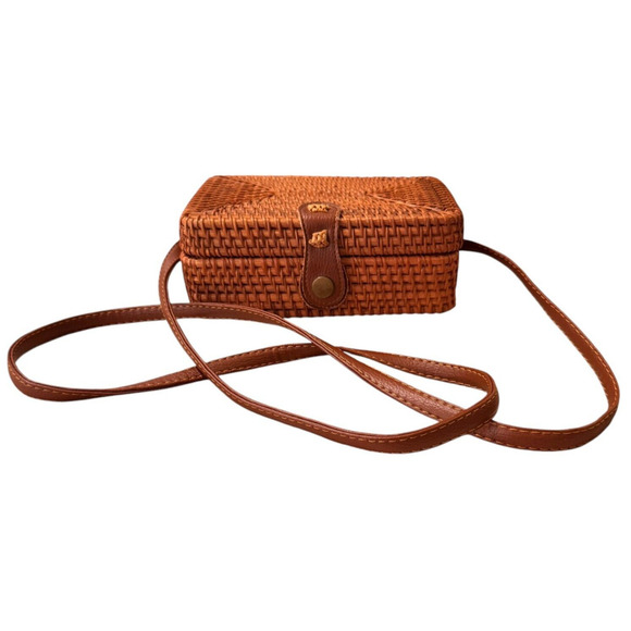 NEW Rattan Woven Crossbody Shoulder Bag Rectangle Snap Close Expressions NYC - Picture 3 of 11